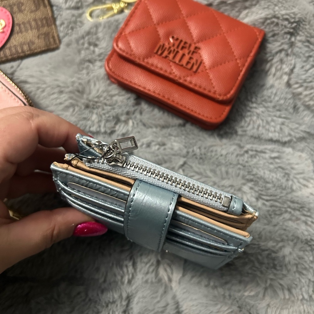 4 wallet bundle - Picture 5 of 6